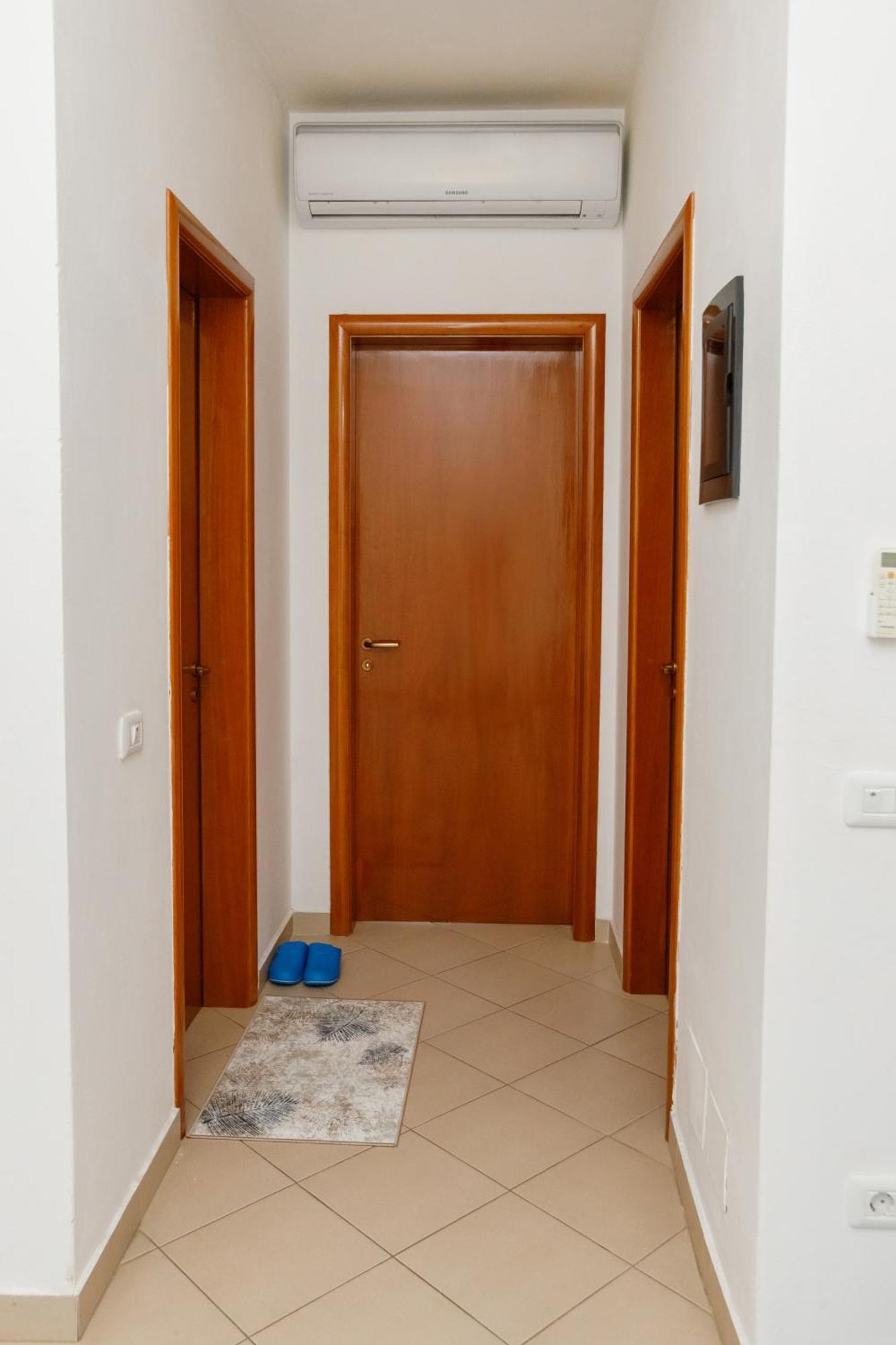 Agustin Apartament Vlora Bagian luar foto